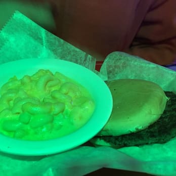 Wings Etc - Kids cheeseburger with Mac and cheese - Chicken Wings Near Me - La Porte, Indiana