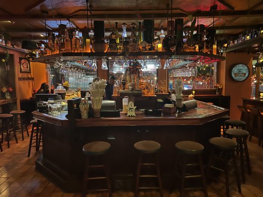 Caliente Cab Co. by null
