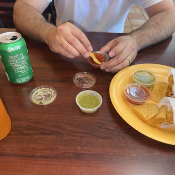 El Cerrito Taqueria - Chips and Salsa upon sitting down - Mexican Near Me - Livermore, California El Cerrito Taqueria - Chips and Salsa upon sitting down - Mexican Near Me - Livermore, California