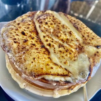 Escargot Bistro - French Onion Soup - French Near Me - Oakland Park, Florida
