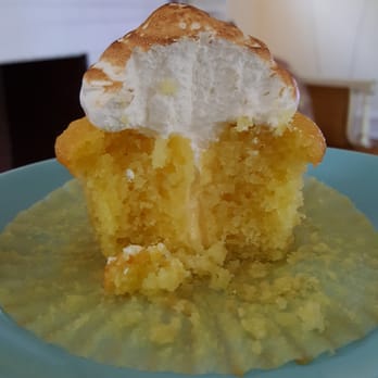 Molly's Cupcakes - Inside of lemon meringue - Cupcakes Near Me - Chicago, Illinois Molly's Cupcakes - Inside of lemon meringue - Cupcakes Near Me - Chicago, Illinois