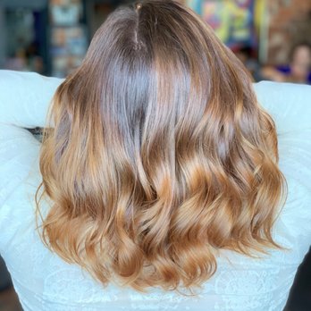 En Vogue Salon - Hair Salons Near Me - Melbourne, Florida