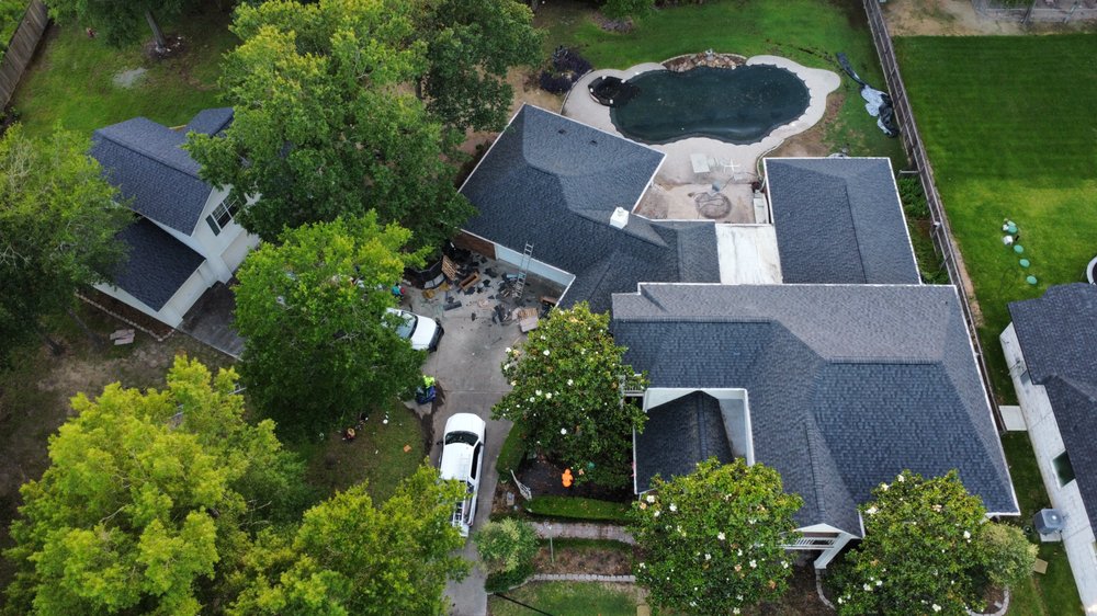 Slide of Tejas Roofing & Construction