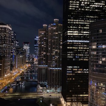 LH Rooftop - beautiful view! - Cocktail Bars Near Me - Chicago, Illinois