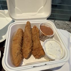 Yosemite Lodge Food Court - Chicken tenders