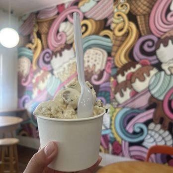 Mel's Mocha & Ice Cream - Sandwiches Near Me - Walnut Grove, California