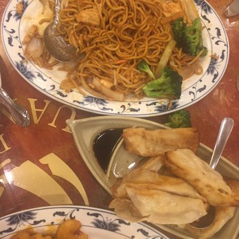 Sichuan Pavilion - Chicken lo mein, dumplings - Szechuan Near Me - Washington, DC, District of Columbia Sichuan Pavilion - Chicken lo mein, dumplings - Szechuan Near Me - Washington, DC, District of Columbia