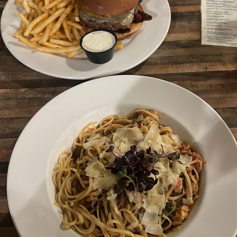 Wonderland Cafe & Lodge - Vegetarian pasta and Montana Burger - Cafes Near Me - Gardiner, Montana Wonderland Cafe & Lodge - Vegetarian pasta and Montana Burger - Cafes Near Me - Gardiner, Montana