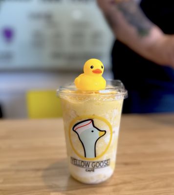 Cafe Yellow Goose by null