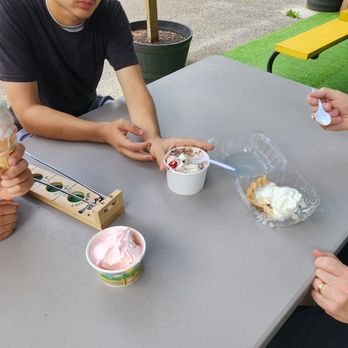 Cow’s Cones - Ice Cream & Frozen Yogurt Near Me - Boonsboro, Maryland