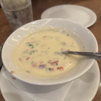 Gloria's Latin Cuisine - queso - Mexican Near Me - Irving, Texas