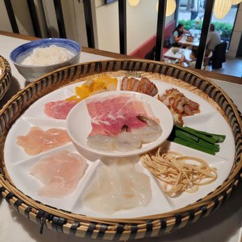 Yunqueen Rice Noodles - Chinese Near Me - Vancouver, British Columbia Yunqueen Rice Noodles - Chinese Near Me - Vancouver, British Columbia