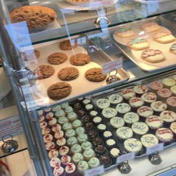 SusieCakes - Nothing but amazing - Desserts Near Me - Manhattan Beach, California SusieCakes - Nothing but amazing - Desserts Near Me - Manhattan Beach, California