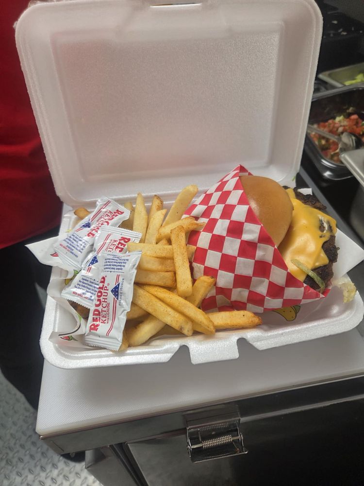 Checo's Tacos and More