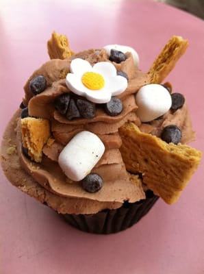 Bee Sweet Cupcakes 18 Photos 47 Reviews Bakeries 5706 Magazine St West Riverside New Orleans La Phone Number