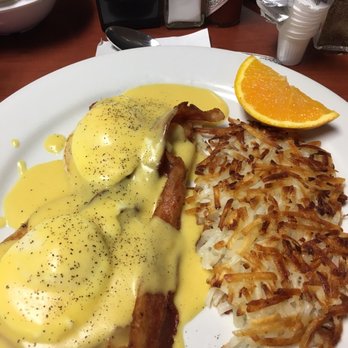 Jackie’s cafe - Eggs Benedict with regular breakfast bacon and well done hashbrowns. - American Near Me - Lancaster, California Jackie’s cafe - Eggs Benedict with regular breakfast bacon and well done hashbrowns. - American Near Me - Lancaster, California