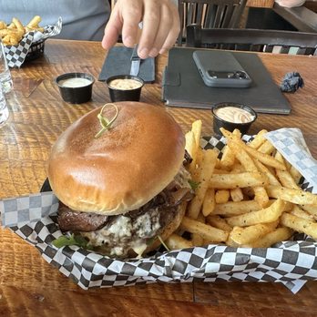 South Perry Lantern - Beer Bar Near Me - Spokane, Washington South Perry Lantern - Beer Bar Near Me - Spokane, Washington