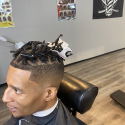 ICY Cuts & Hairstyles - Mid fade