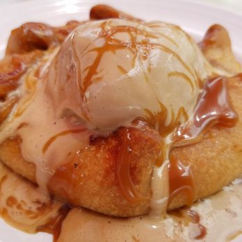 Olive Branch - Apple tart. Good looking but not Soo yummy. - Bars Near Me - Mount Dora, Florida