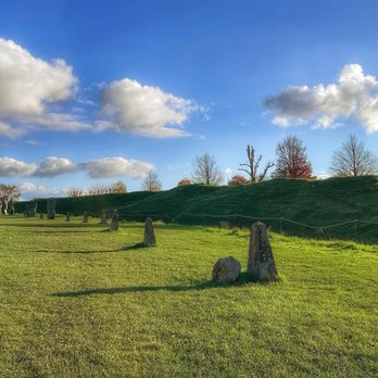 Avebury Stone Circle - Path - Landmarks & Historical Buildings Near Me - Marlborough, WIL