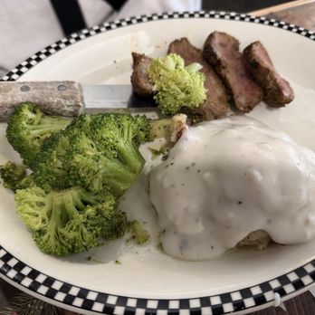 Black Bear Diner Yucca Valley - Tri tip - 6oz - Diners Near Me - Yucca Valley, California