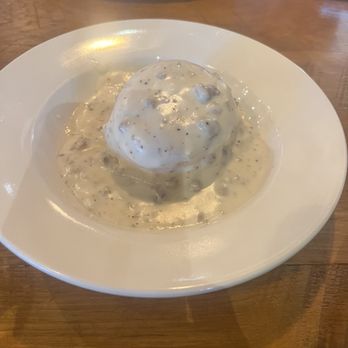 Scrambled Jake's - Biscuit and gravy - Breakfast & Brunch Near Me - Knoxville, Tennessee