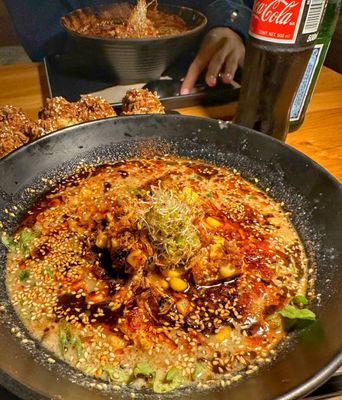 REDWHITE BONELESS RAMEN by null