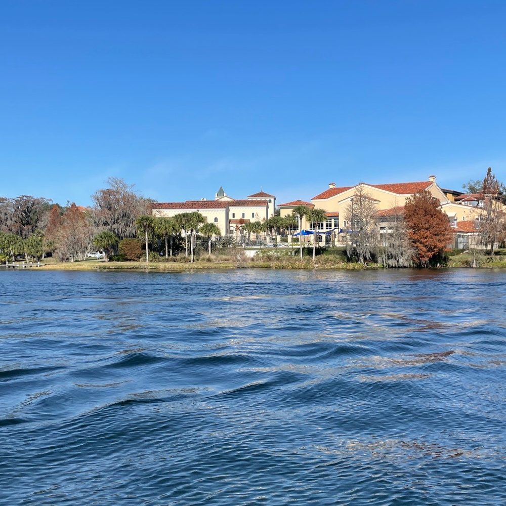 Scenic Boat Tour - Boat Tours Near Me - Winter Park, Florida Scenic Boat Tour - Boat Tours Near Me - Winter Park, Florida