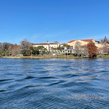 Scenic Boat Tour - Boat Tours Near Me - Winter Park, Florida Scenic Boat Tour - Boat Tours Near Me - Winter Park, Florida