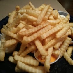 Pasadena - Patatas rizadas con seis salsas.