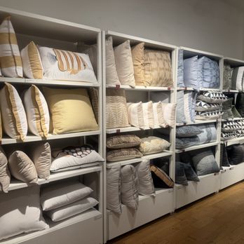 Crate and Barrel - Furniture Stores Near Me - Pasadena, California Crate and Barrel - Furniture Stores Near Me - Pasadena, California