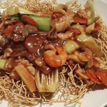 Le Pacifique - Nouilles croquantes, avec assortiment de viandes et fruits de mer - Vietnamese Near Me - Ixelles, BRU