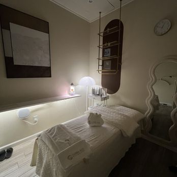 Cathéa Elite Skincare - Facial room - Skin Care Near Me - Milpitas, California Cathéa Elite Skincare - Facial room - Skin Care Near Me - Milpitas, California