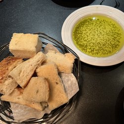 Charlie's Trio Cafe - Bread and oil