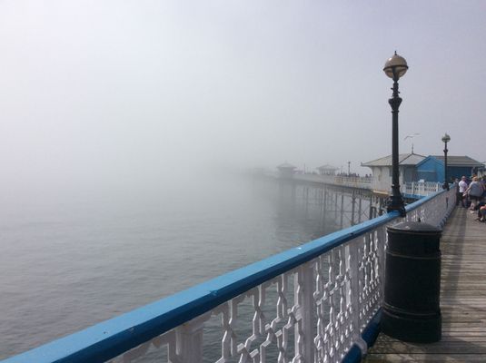 Foto de Llandudno Pier - Llandudno, CWY, GB. Awaiting pterodactyl attack...