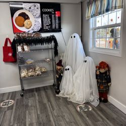 LA BOULANGERIE AUCOIN BAKERY - Ghosts like quality baked goods too