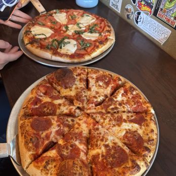 Tonopah Brewing - Pepperoni pizza and margaritaville pizza - Barbeque Near Me - Tonopah, Nevada Tonopah Brewing - Pepperoni pizza and margaritaville pizza - Barbeque Near Me - Tonopah, Nevada