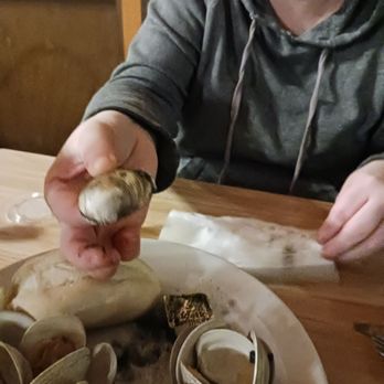 2 Forks Up - Rotten fishy smelling juice on the roll - American Near Me - Getzville, New York 2 Forks Up - Rotten fishy smelling juice on the roll - American Near Me - Getzville, New York