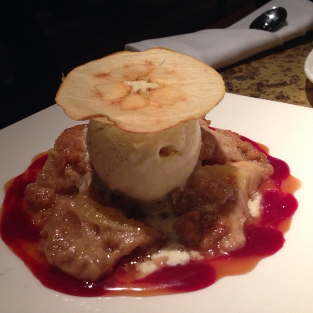 La Dolce Vita - Apple crisp with cinnamon gelato - Desserts Near Me - Ann Arbor, Michigan La Dolce Vita - Apple crisp with cinnamon gelato - Desserts Near Me - Ann Arbor, Michigan