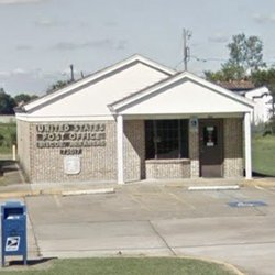 US Post Office - view of front of Biscoe post office