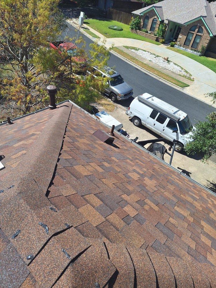 Slide of Saldana's Roofing