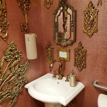 Cheryl's - Women's bathroom - New American Near Me - Fulton, Texas