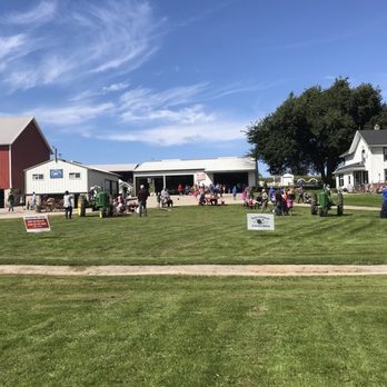Cozy Nook Farm - Attraction Farms Near Me - Waukesha, Wisconsin Cozy Nook Farm - Attraction Farms Near Me - Waukesha, Wisconsin