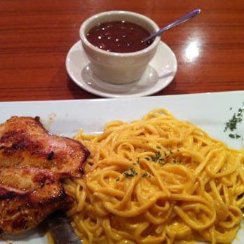 Cabo Blanco Restaurant - Cheesy linguini, chicken and red beans - Cuban Near Me - Fort Lauderdale, Florida
