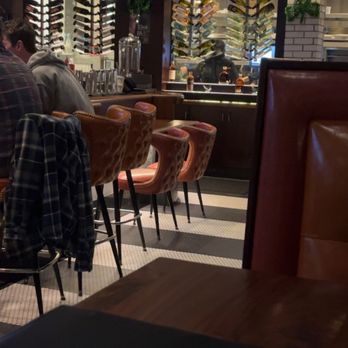 Maggie McFly's - Atmosphere - New American Near Me - Virginia Beach, Virginia