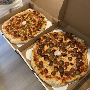 Wowee Zowee - Hot honey and pepperoni sausage pizza - Pizza Near Me - Tustin, California Wowee Zowee - Hot honey and pepperoni sausage pizza - Pizza Near Me - Tustin, California