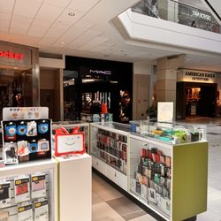 Bayshore Shopping Centre