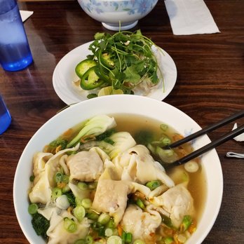999 Phở - #28 Egg Noodle with Wonton *added vegetables* - Vietnamese Near Me - Reno, Nevada 999 Phở - #28 Egg Noodle with Wonton *added vegetables* - Vietnamese Near Me - Reno, Nevada