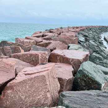 31st Street Beach - Rocks - Beaches Near Me - Chicago, Illinois 31st Street Beach - Rocks - Beaches Near Me - Chicago, Illinois