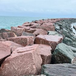 31st Street Beach - Rocks